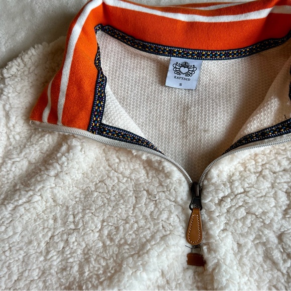 Fluffy quarter zip pull over, color white and orange, size small - Picture 2 of 3